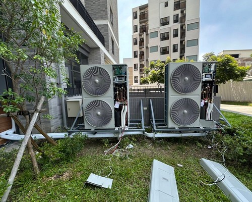 台中商用空調安裝, 台中托嬰中心冷氣安裝, 台中冷氣管線配合室內設計修改, 台中冷氣新機安裝, 台中大型場所冷氣安裝, 台中舊屋更換新冷氣, 台中冷氣安裝, 台中裝冷氣, 台中買冷氣, 台中安裝冷氣, 台中維修冷氣, 台中保養冷氣, 台中空調維修, 台中空調安裝工程, 台中冷氣買賣