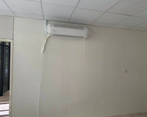 台中商用空調安裝, 台中托嬰中心冷氣安裝, 台中冷氣管線配合室內設計修改, 台中冷氣新機安裝, 台中大型場所冷氣安裝, 台中舊屋更換新冷氣, 台中冷氣安裝, 台中裝冷氣, 台中買冷氣, 台中安裝冷氣, 台中維修冷氣, 台中保養冷氣, 台中空調維修, 台中空調安裝工程, 台中冷氣買賣